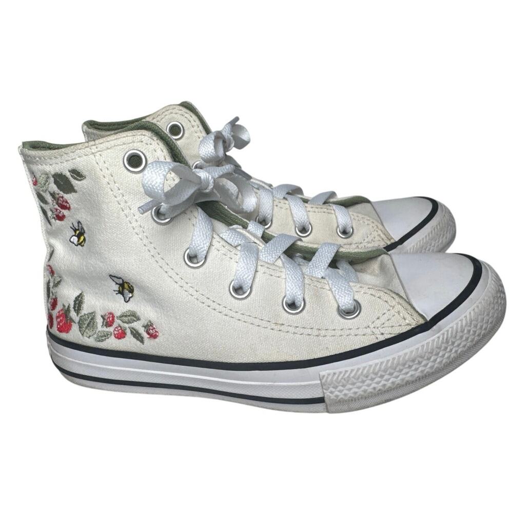 Converse Chuck Taylor All Star strawberries and bees kids size 1